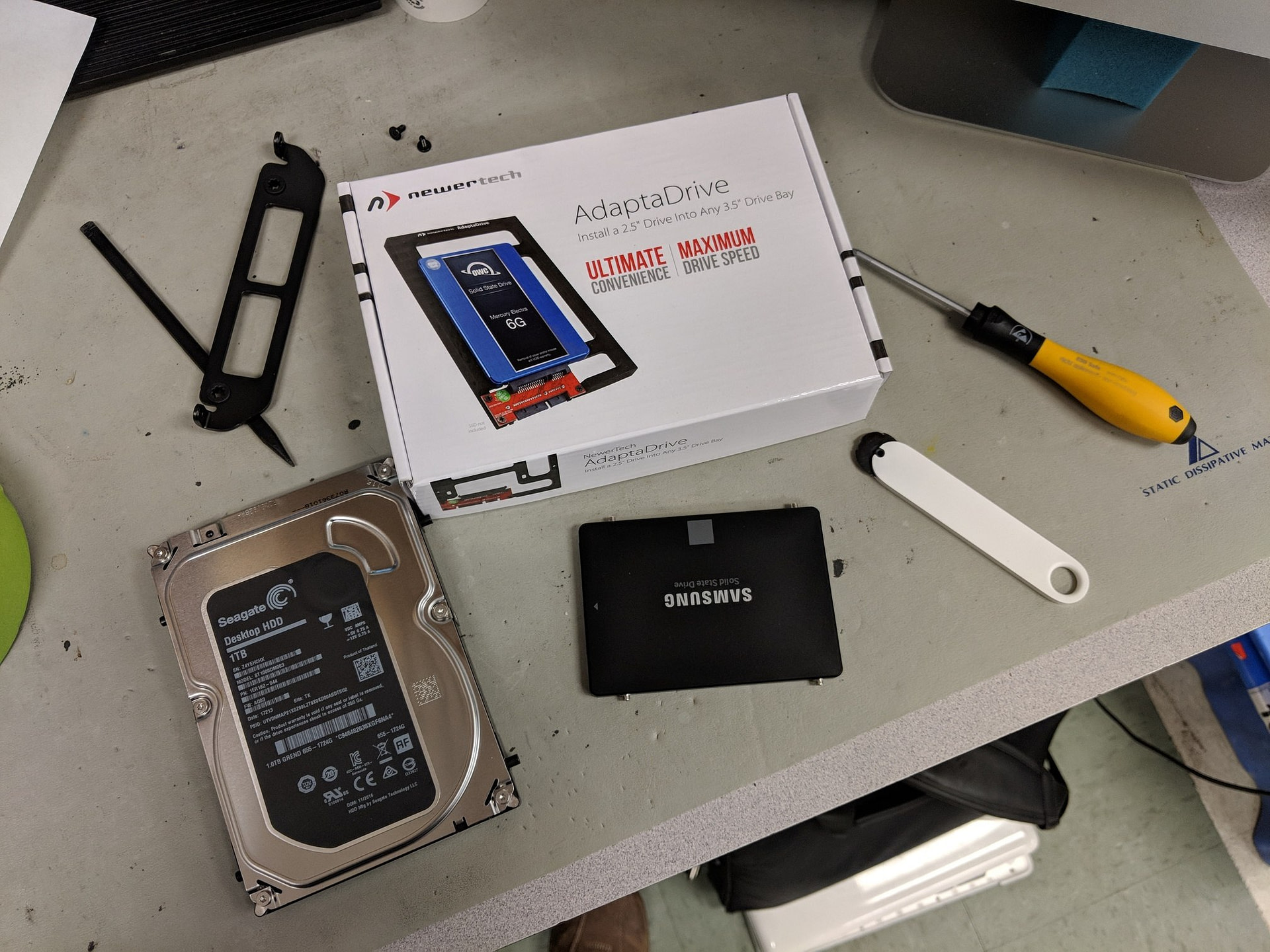 Diary to Replace Internal Hard Drive on an iMac (2012+) – an Ephemeral